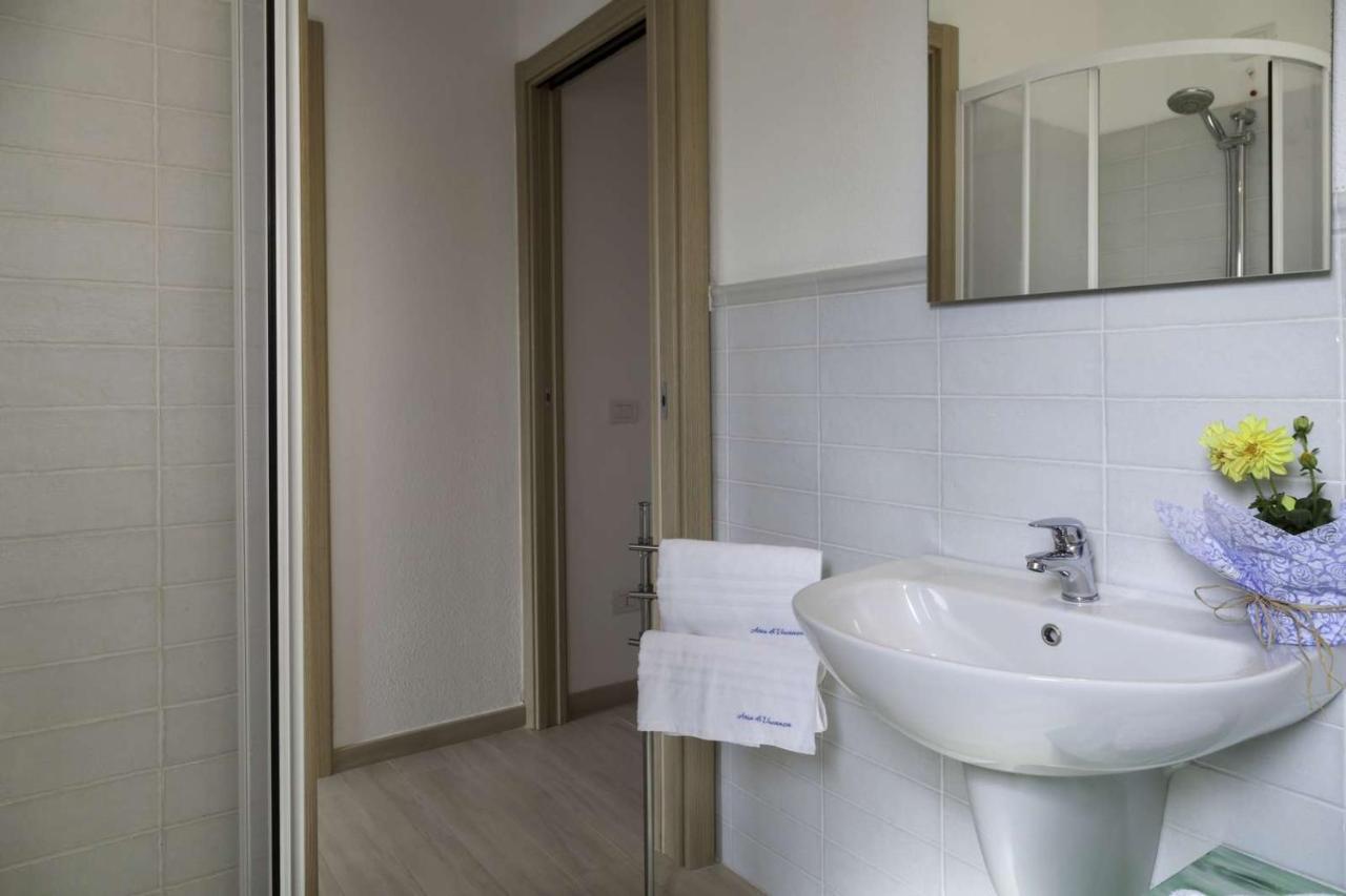 Aria Di Vacanza - Gelsi Olbia Exterior foto