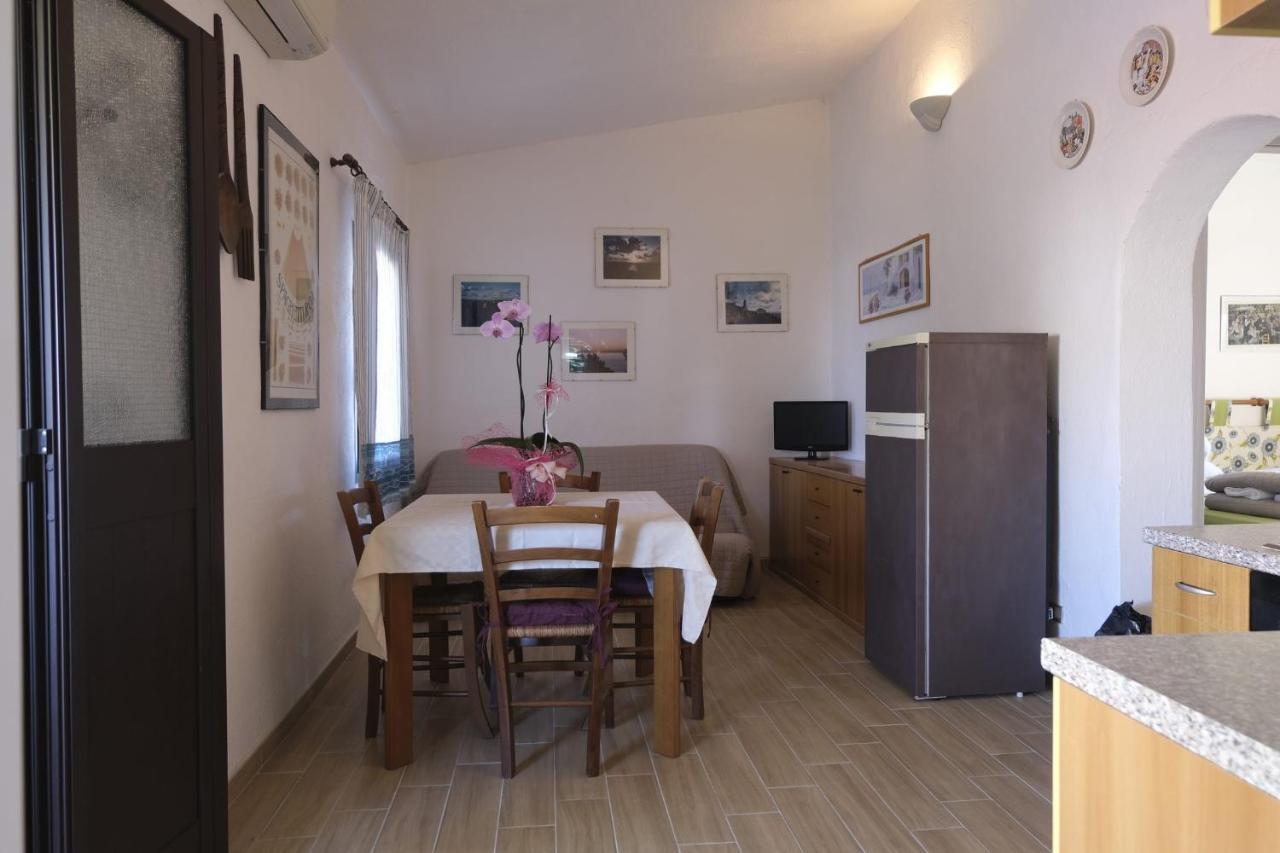Aria Di Vacanza - Gelsi Olbia Exterior foto