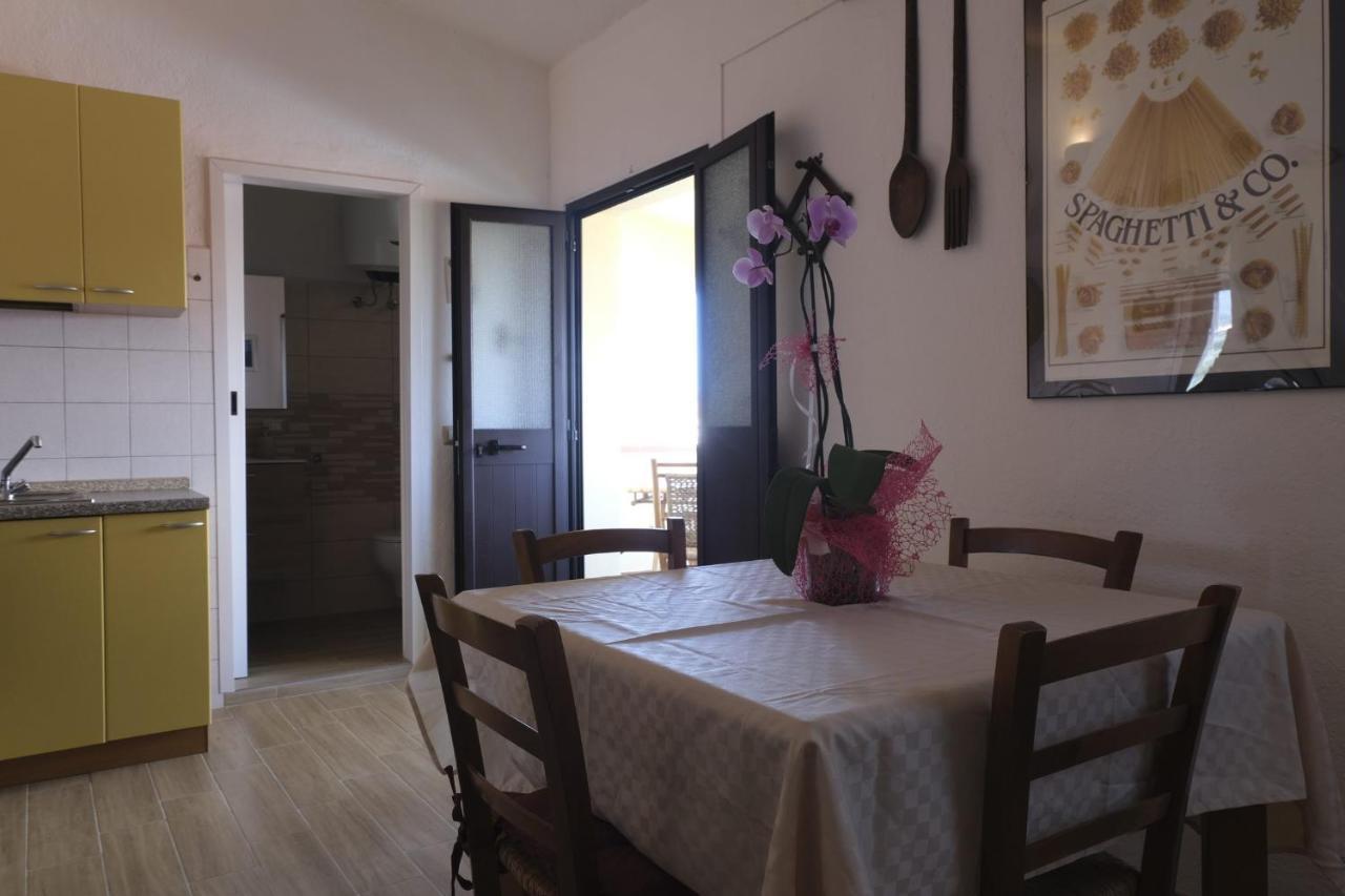 Aria Di Vacanza - Gelsi Olbia Exterior foto