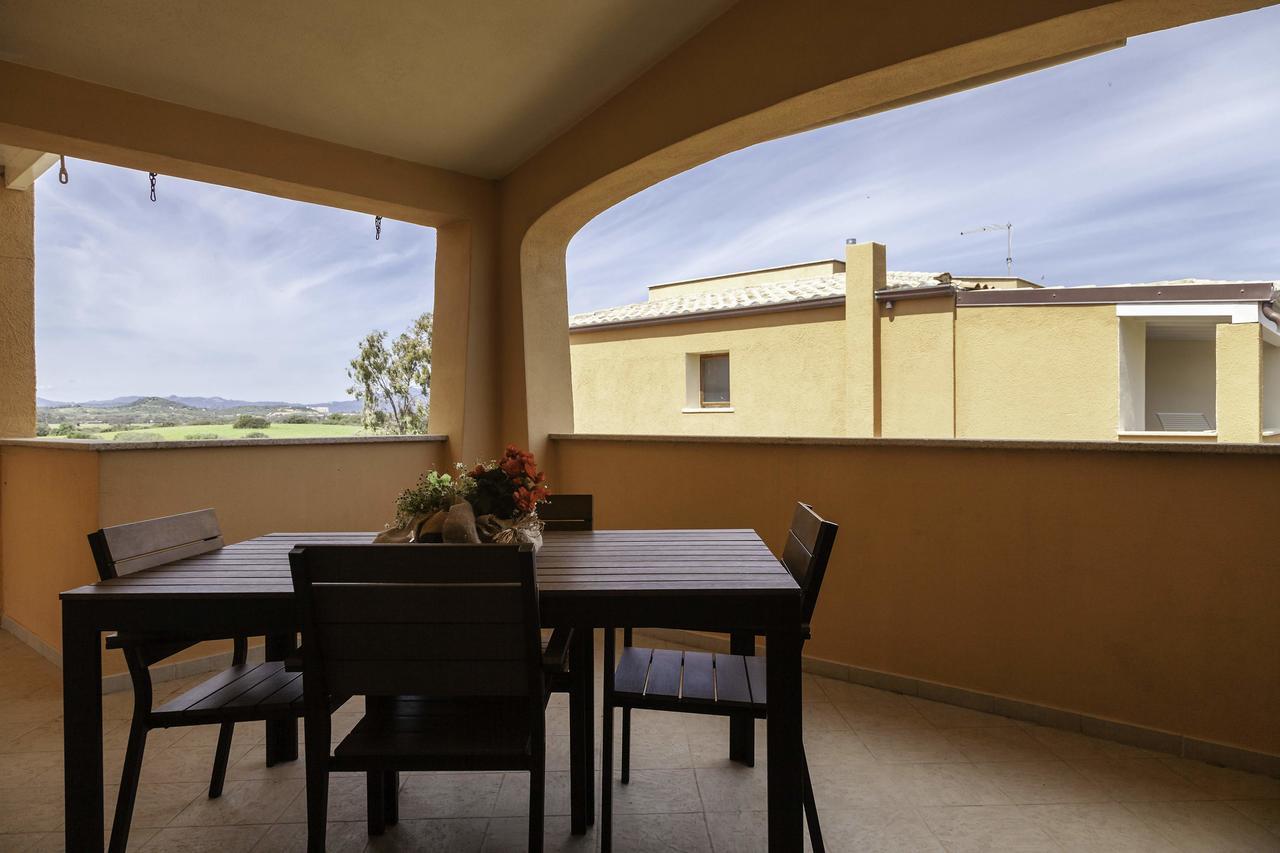 Aria Di Vacanza - Gelsi Olbia Exterior foto